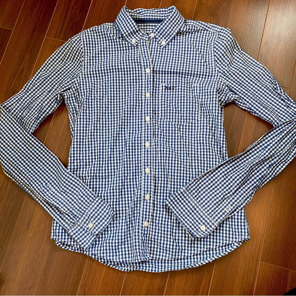 Abercrombie & Fitch Blue and White Check Button Down Shirt Size Small vintage